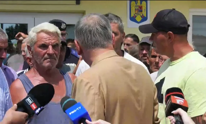 VIDEO Ministrul Agriculturii, discuții aprinse cu legumicultorii din Lungulețu. „Ce a făcut Apele Române pentru puțurile noastre?” / „Este apa de la Dumnezeu sau e proprietatea cuiva?”