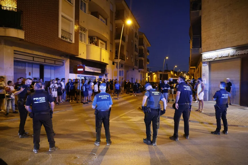 Decizia luată de autoritățile din Spania după nopțile de violențe. „Nu putem permite urii să prindă rădăcini”