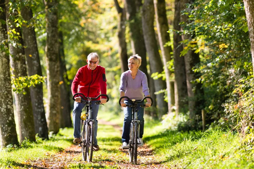 STUDIU: Mersul pe bicicletă, mai benefic pentru creier decât mersul pe jos. Câte minute de pedalat se recomandă zilnic
