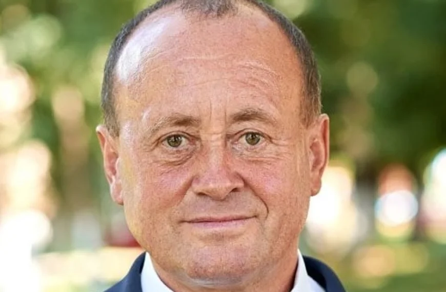 Vasile Coman, primar în Vişeu de Sus, și  Ion Horj, fost șef de direcție silvică, puși sub acuzare într-un dosar de corupție