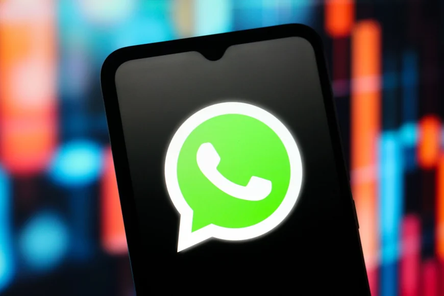 WhatsApp pregătește o nouă funcție de inteligență artificială
