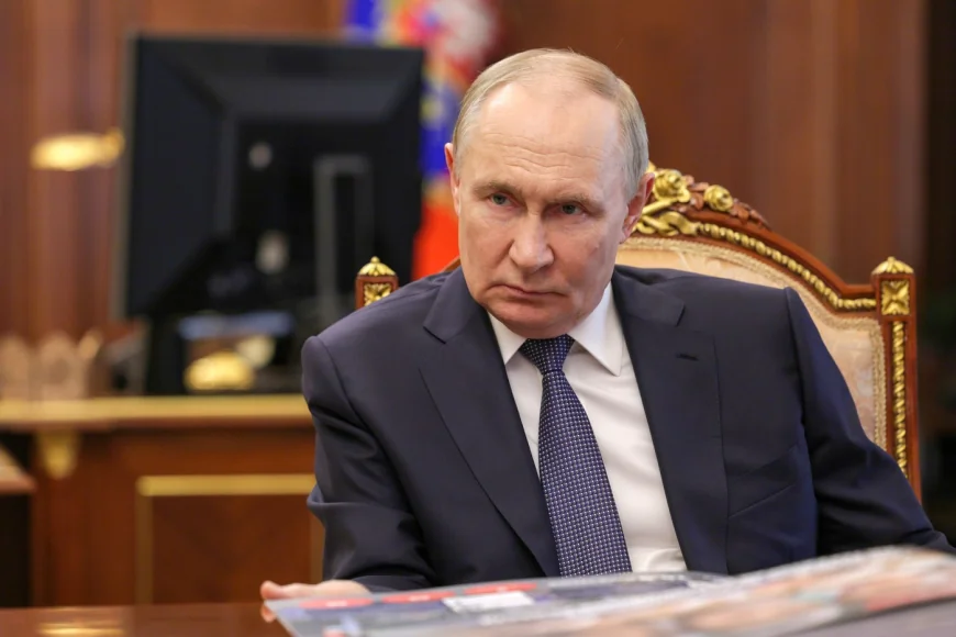 Putin este pregătit să negocieze pacea cu Ucraina, susține Kremlinul. Ce condiții pune Moscova