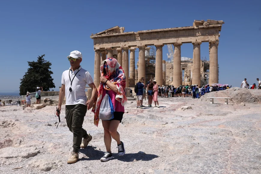 Un nou val de caniculă lovește Grecia. Zonele unde temperaturile vor trece de 40 de grade Celsius