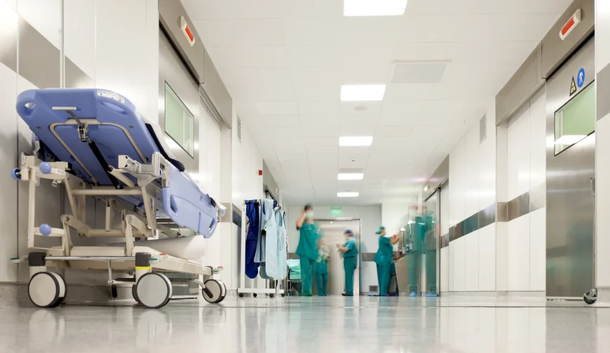 Un italian declarat mort de medici s-a trezit după 30 de minute, în timp ce era așteptat dricul
