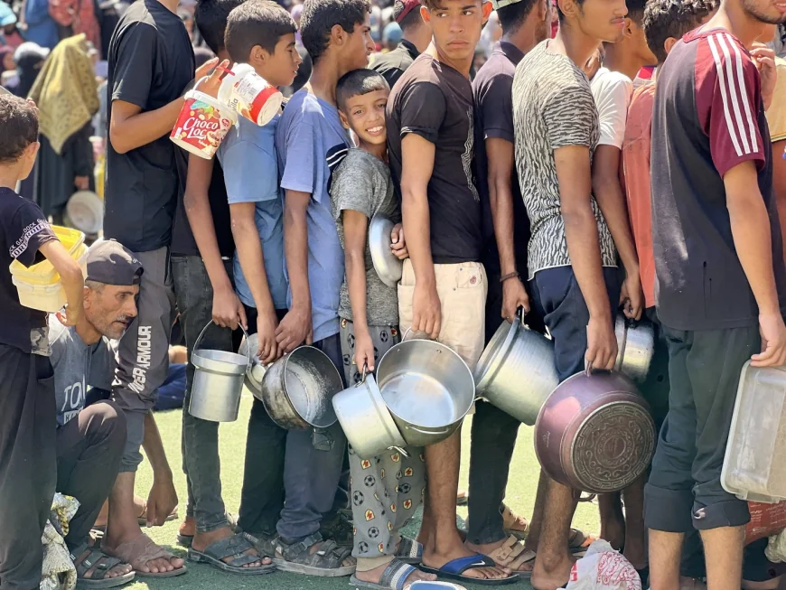 Zeci de palestinieni uciși la un centru de distribuție a hranei din Gaza. „Lunetiștii au deschis focul ca și cum vânau animale”