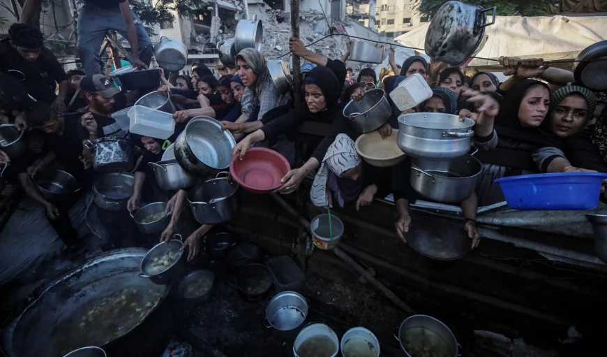 93 de palestinieni care aşteptau să primească ajutoare umanitare au fost ucişi de forţele israeliene, acuză Apărarea civilă din Gaza