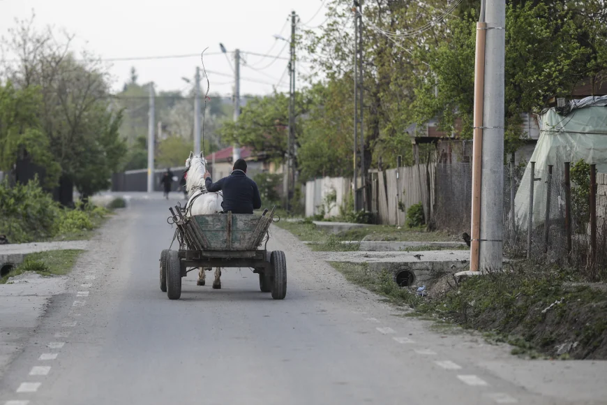Un primar din Dolj face apel la cetăţeni să salveze comuna de la desfiinţare prin schimbarea domiciliului: „De dumneavoastră depinde!”