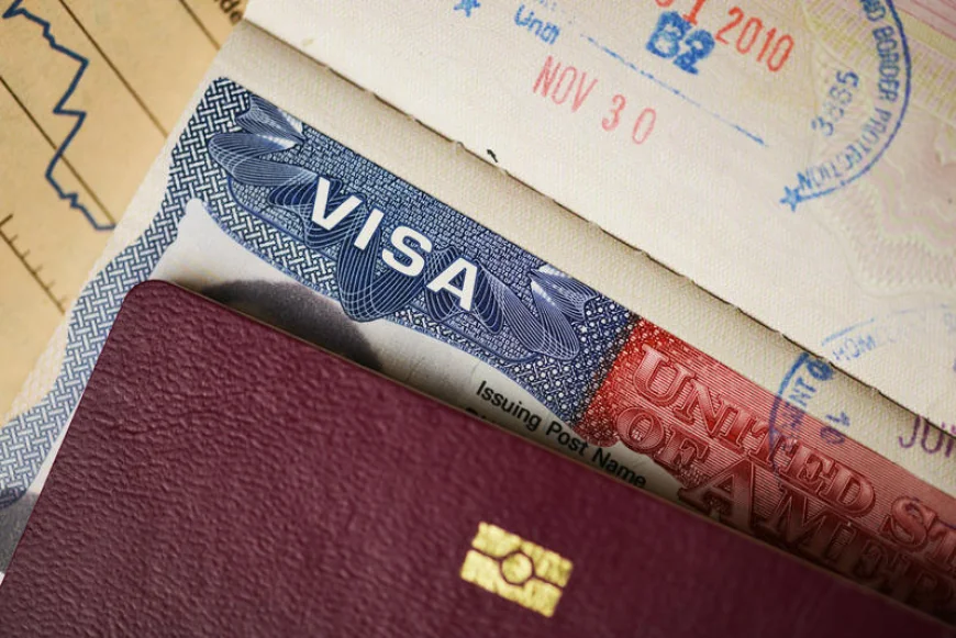 Taxă de 250 de dolari pentru vizele SUA. Ce înseamnă pentru turiști și cei care călătoresc în interes de afaceri