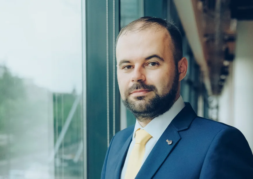Viceguvernator BNR: Fondurile UE de 28,5 miliarde de euro alocate României înseamnă în jur de 1.100 km de autostradă, cât distanța de la București la Viena / „Primim undițe, nu pește”